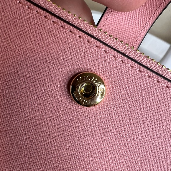 NWT - Michael Kors Wallet, Pink w/gold detail. - Picture 7 of 8